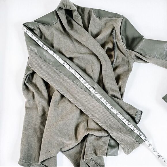 Blank NYC Olive Green Drape Wrap Front Mixed Media Faux Leather Jacket Sz XS - Picture 7 of 10